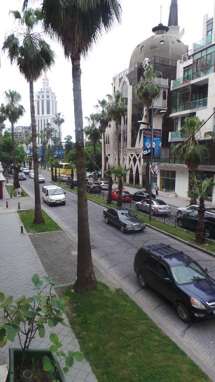 Cheap And Chic Apartment บาทูมิ ภายนอก รูปภาพ