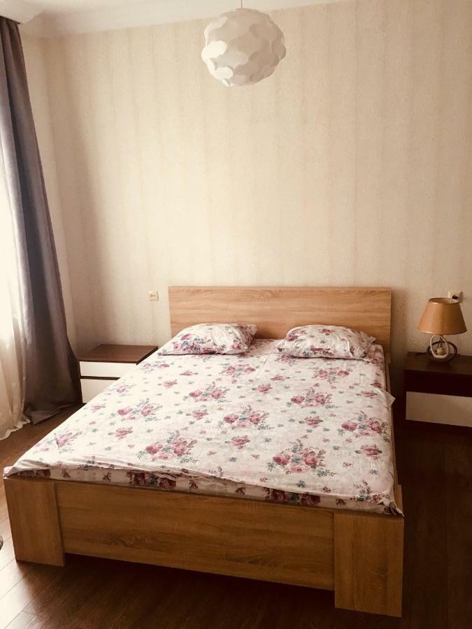 Cheap And Chic Apartment บาทูมิ ภายนอก รูปภาพ